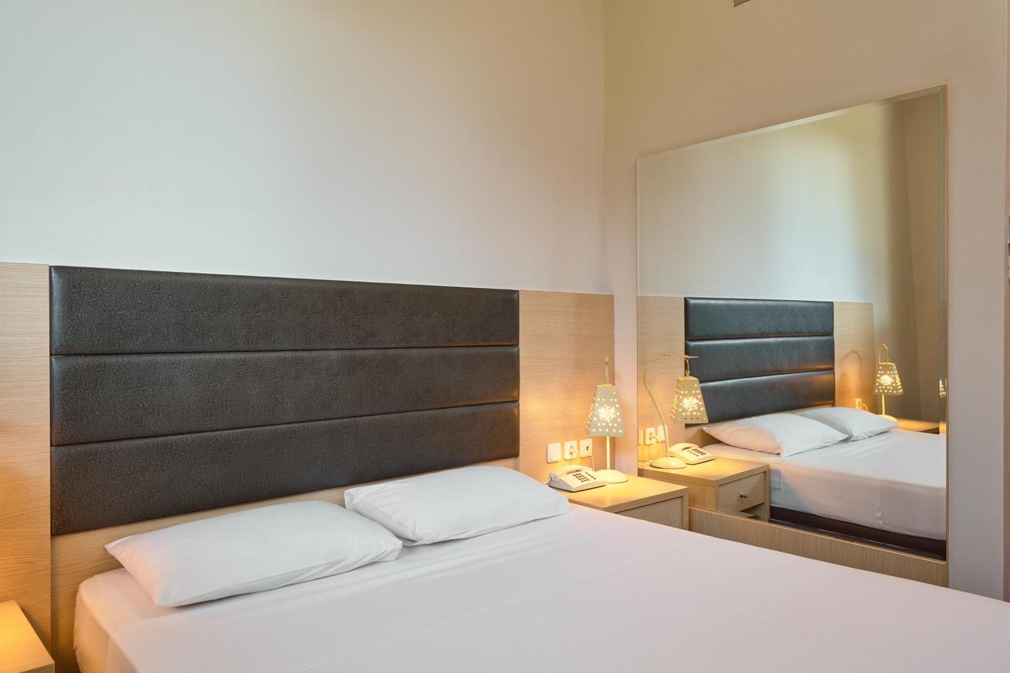 Iris Hotel Thermi Luaran gambar