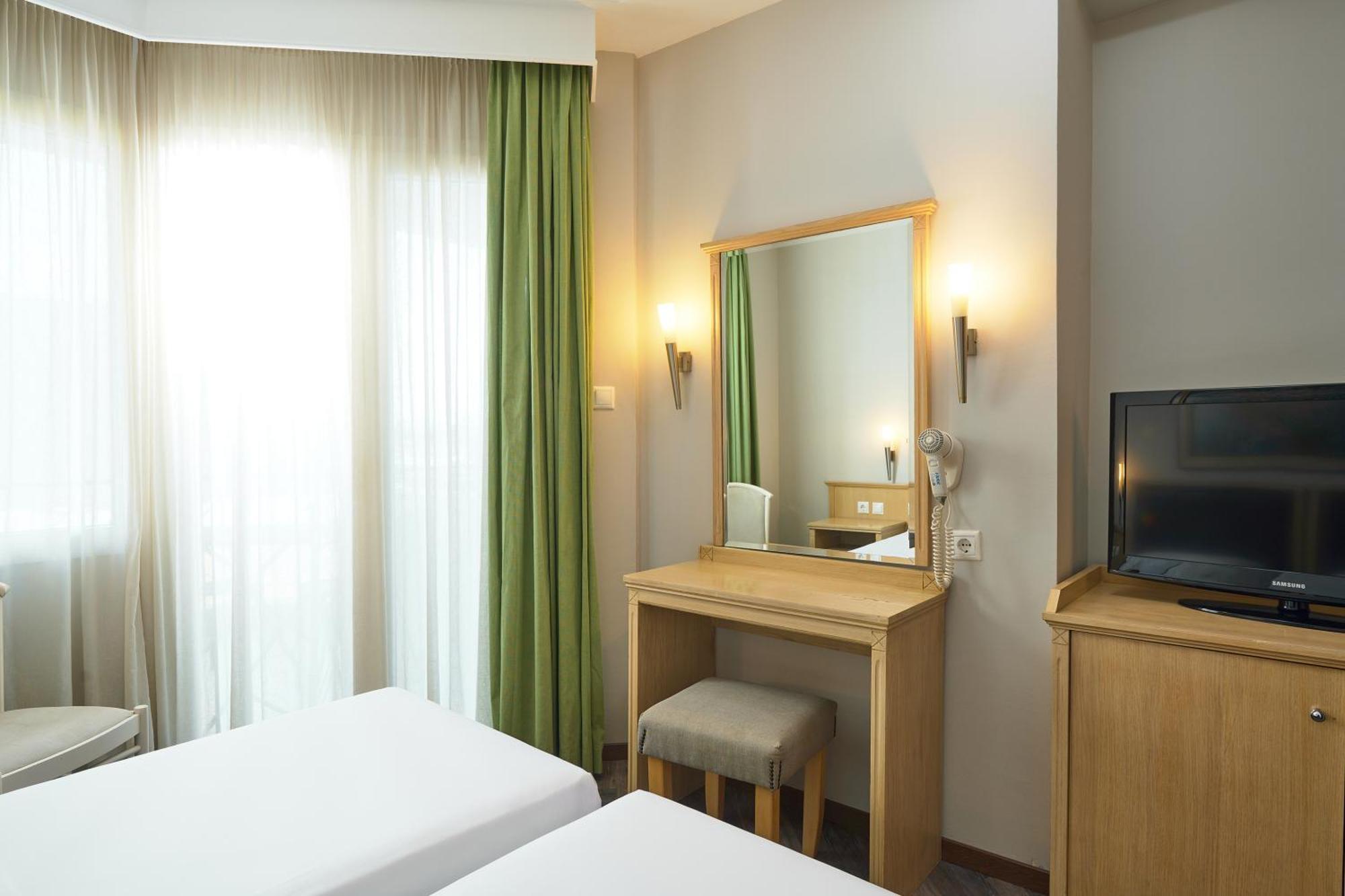 Iris Hotel Thermi Luaran gambar