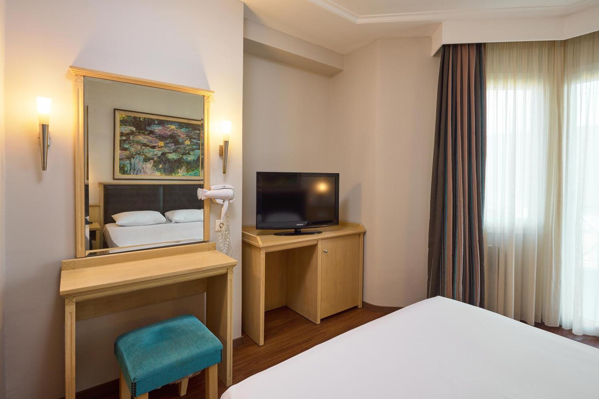 Iris Hotel Thermi Luaran gambar